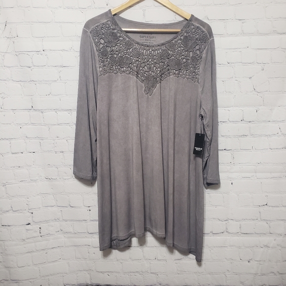 torrid Tops - Torrid Sz 2 Super Soft Knit NWT